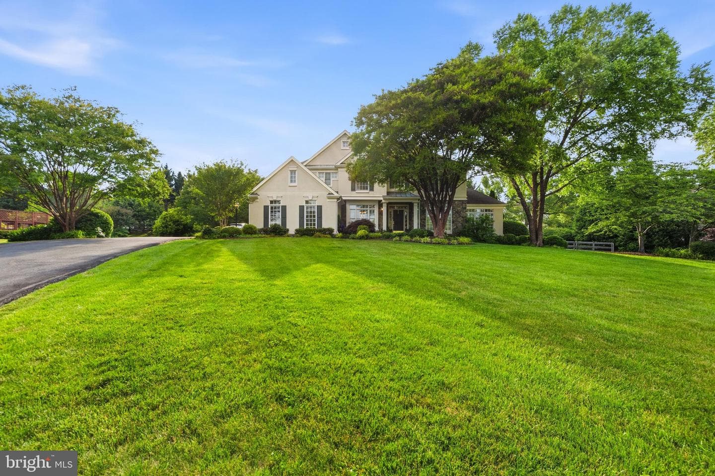 8206 Greentree Manor Lane photo 18