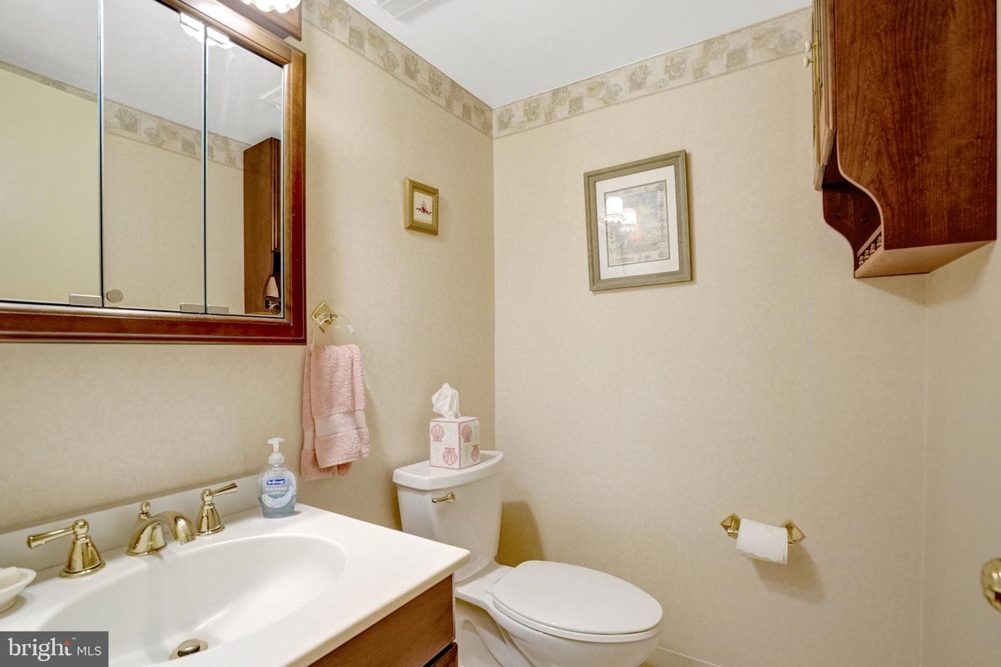 8422 Georgian Way photo 32