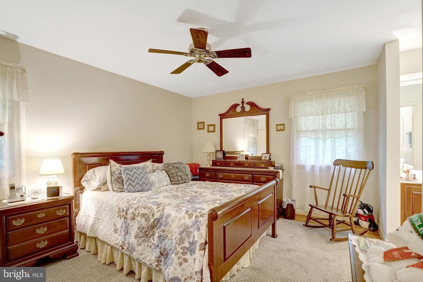 8422 Georgian Way photo 8