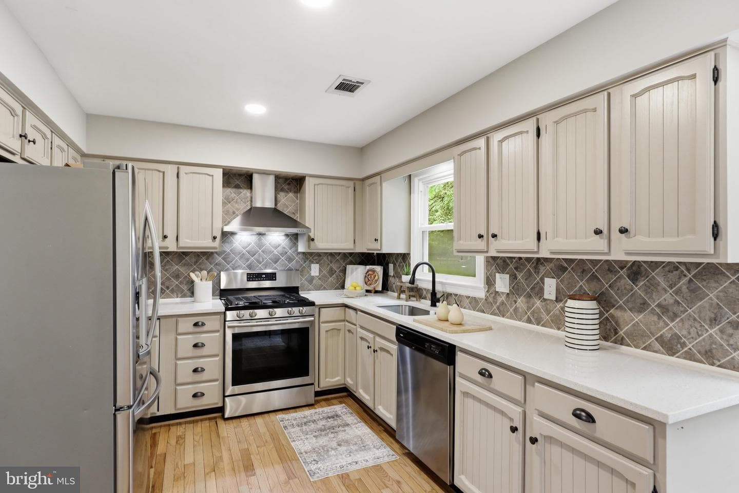 3563 Armfield Farm Drive photo 10
