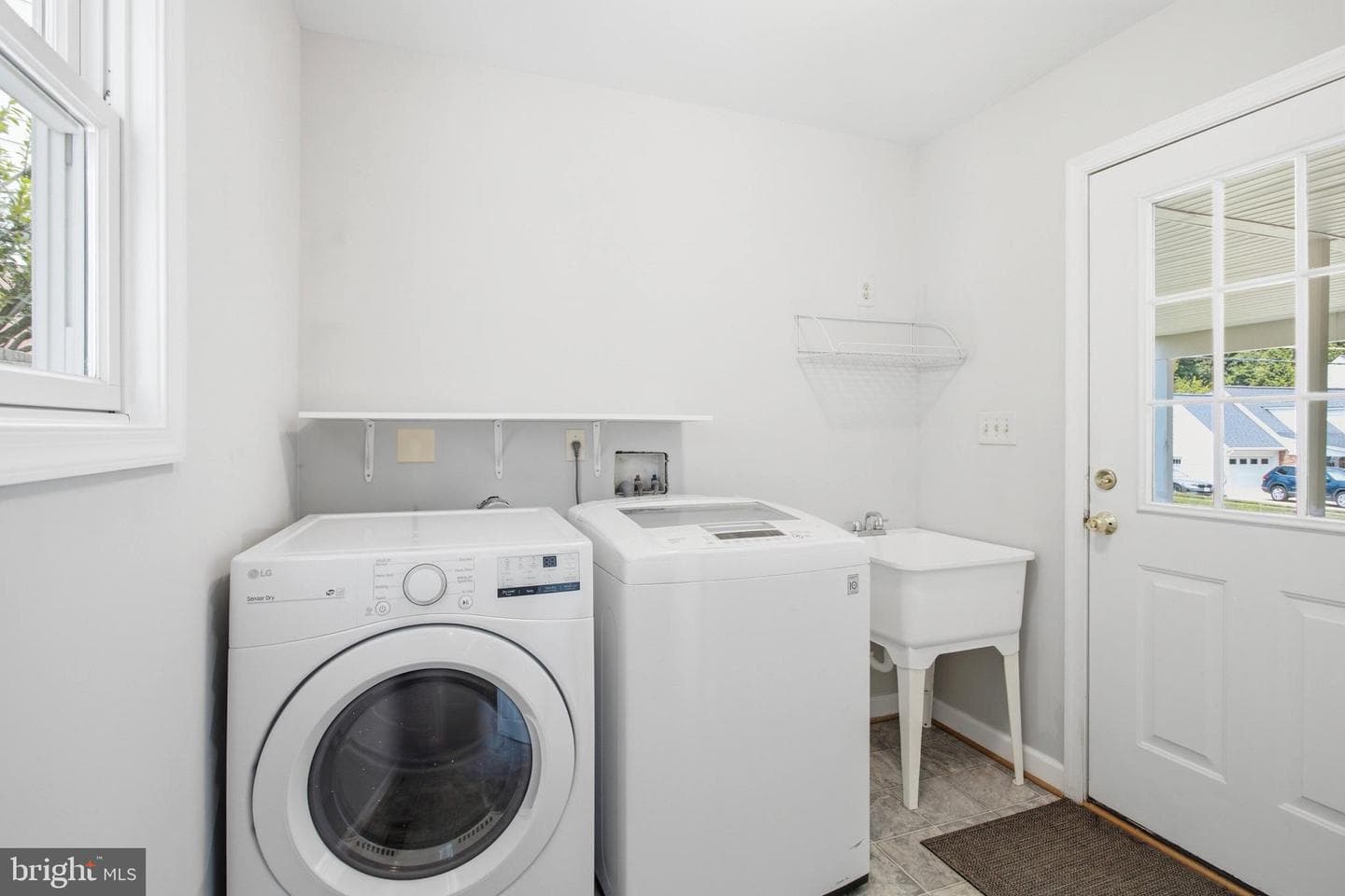 9521 Jomar Drive photo 27
