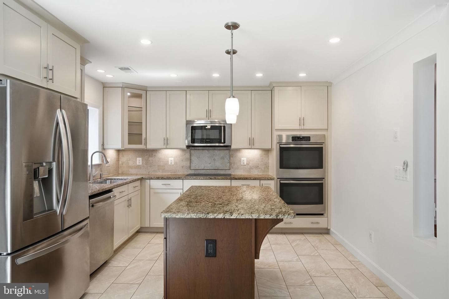 3911 Green Look Court photo 12