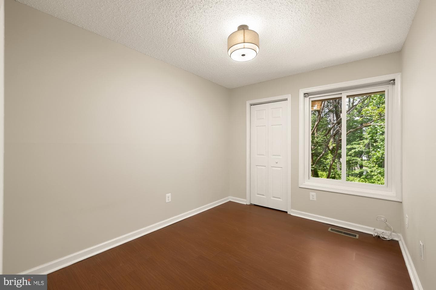 2240 Southgate Square photo 13