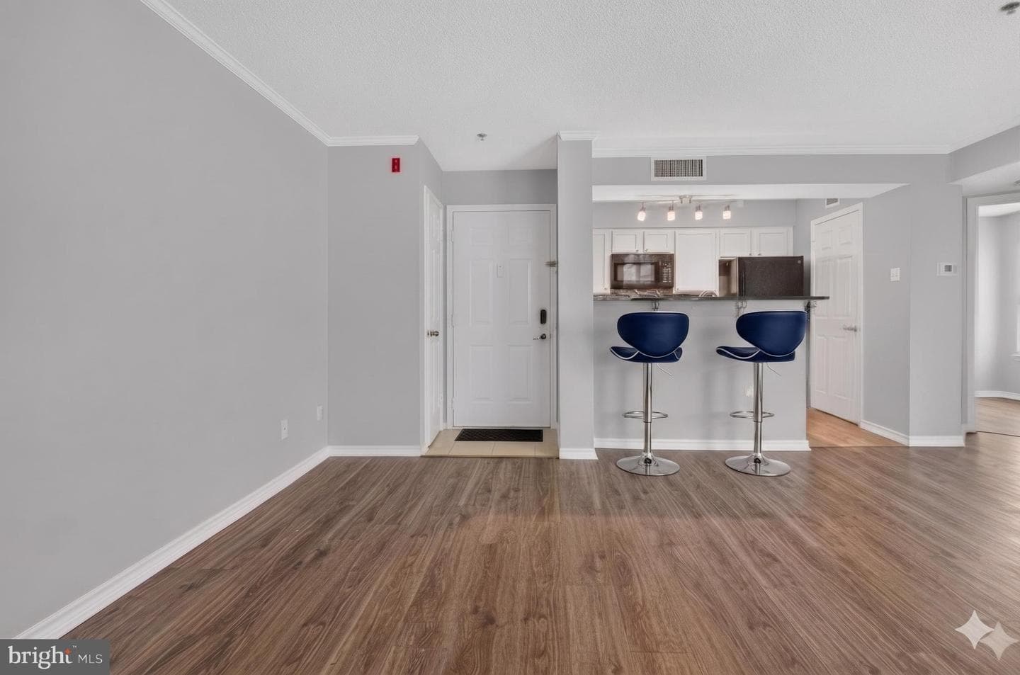 1504 Lincoln Way # 308 photo 10