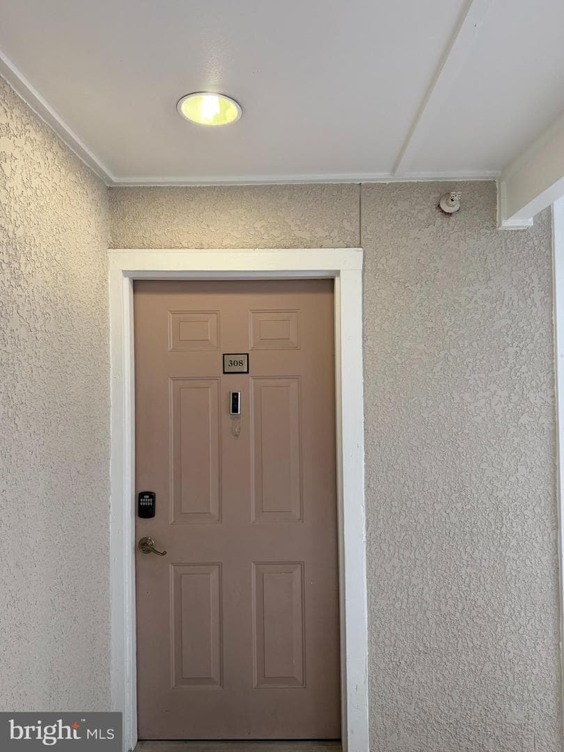 1504 Lincoln Way # 308, Mc Lean