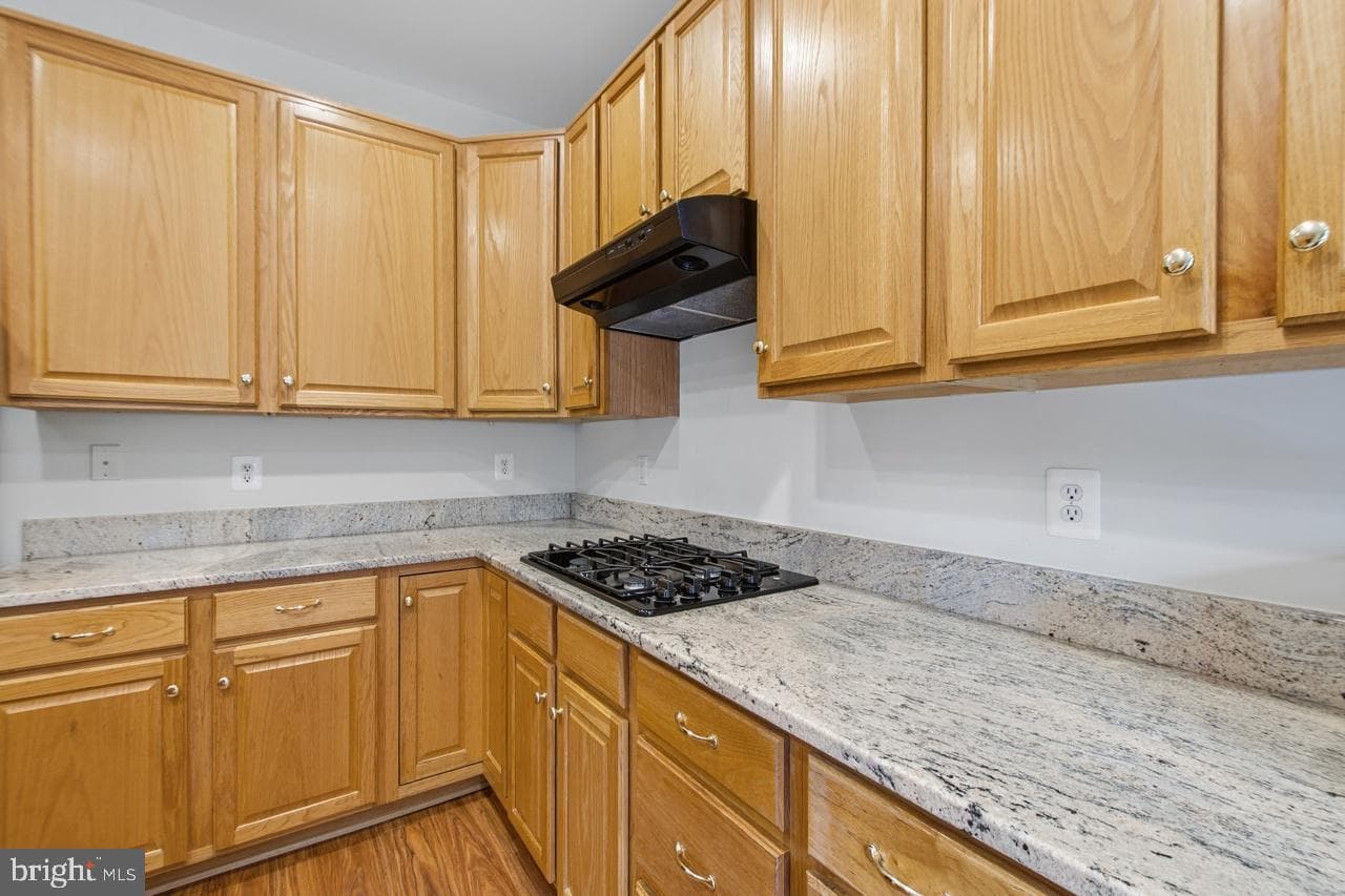8108 Dove Cottage Court photo 16