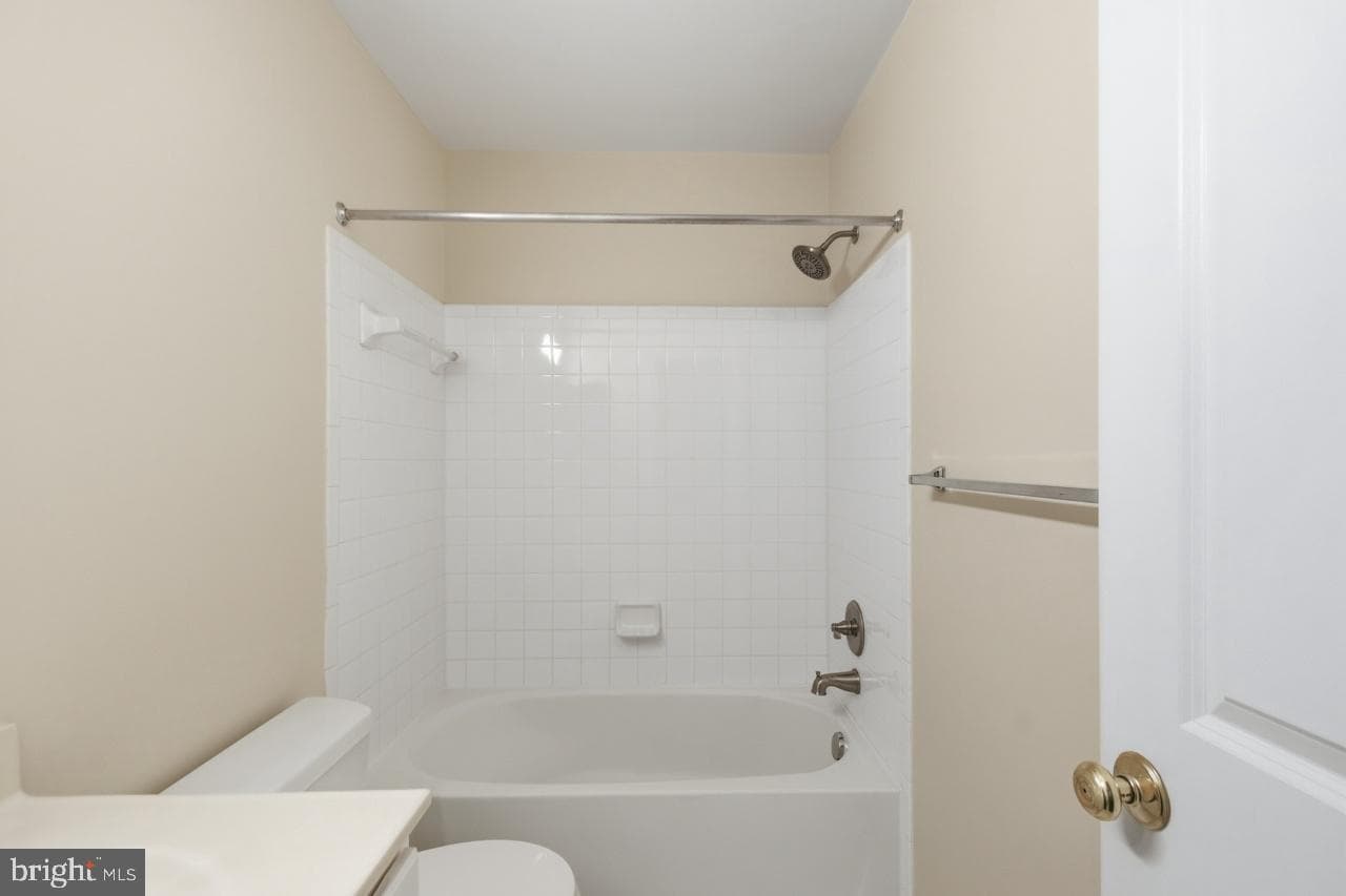 8108 Dove Cottage Court photo 28