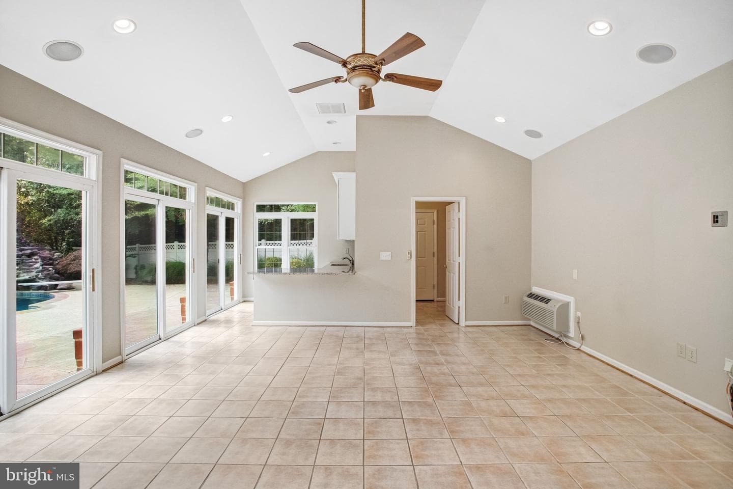 8261 Roseland Drive photo 114