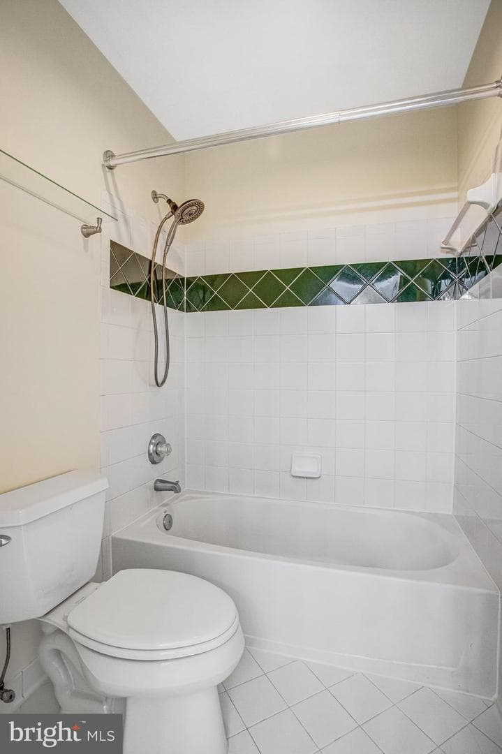 8261 Roseland Drive photo 69
