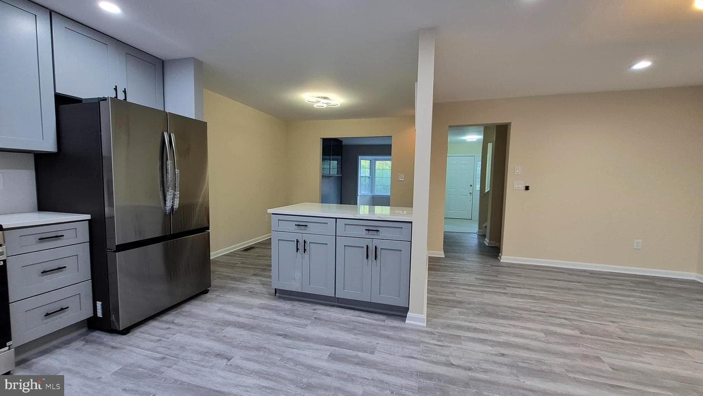 7106 Snug Harbor Ct photo 13