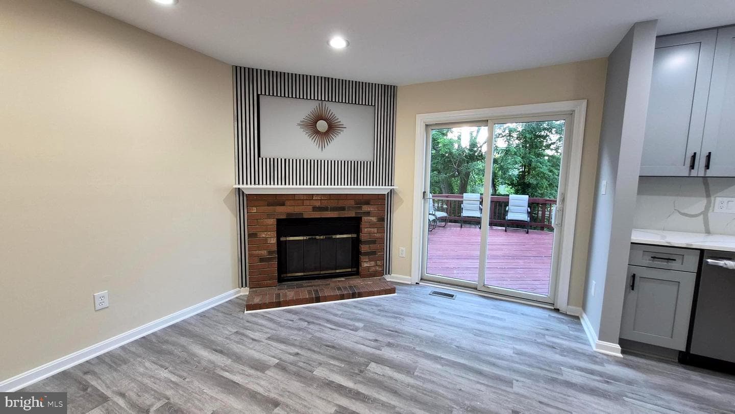 7106 Snug Harbor Ct photo 15