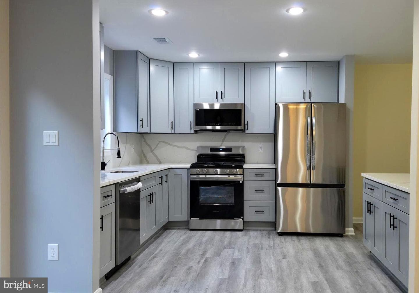 7106 Snug Harbor Ct photo 9