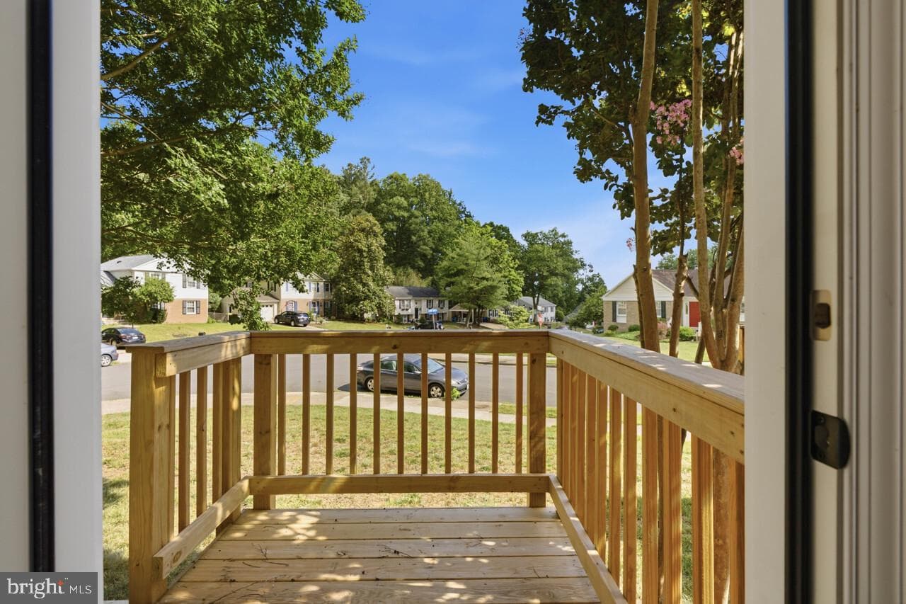 6812 Lamp Post Lane photo 16