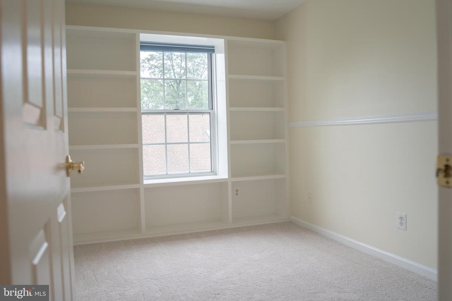 12101 Greenwood Court #301 photo 34
