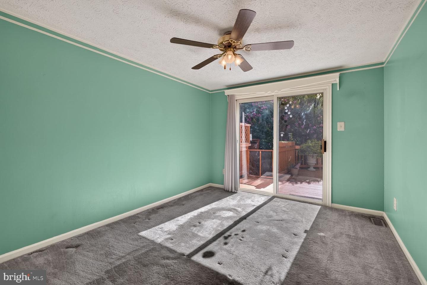 6109 Gardenia Court photo 9