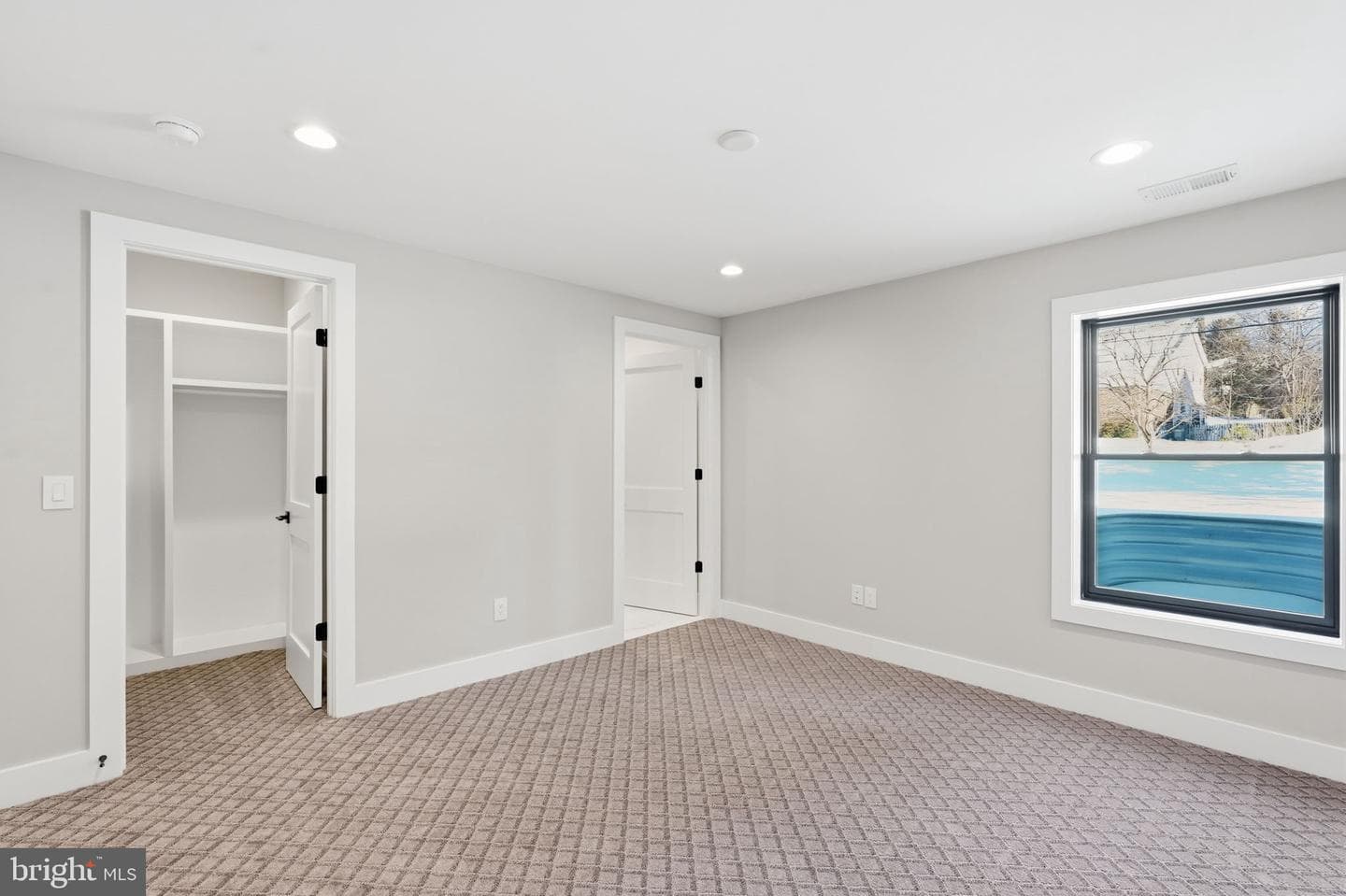 6913 Berkeley St photo 35