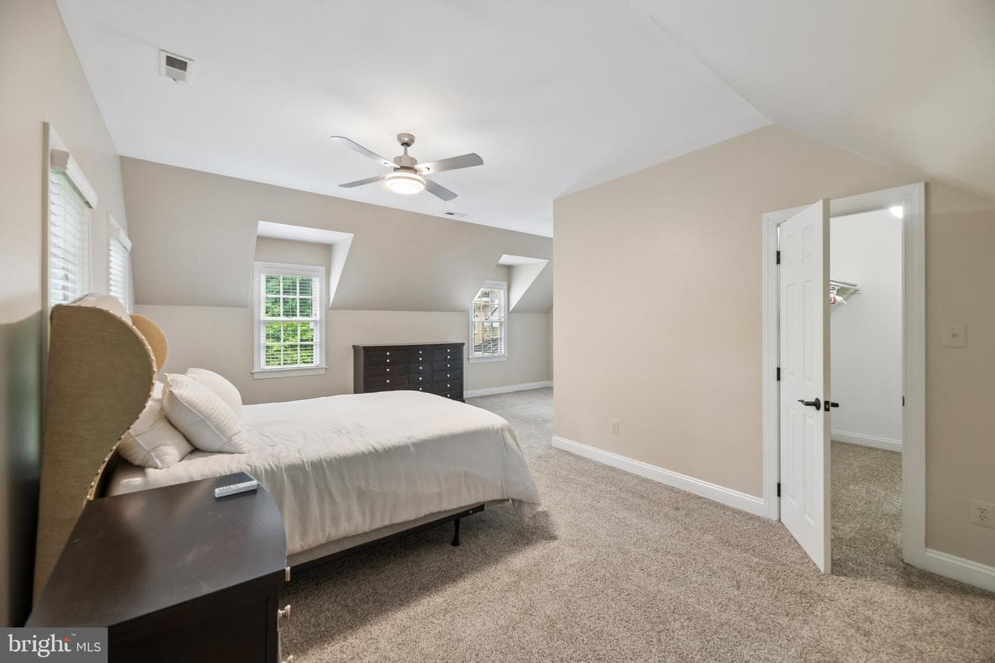 512 Seneca Green Way photo 106