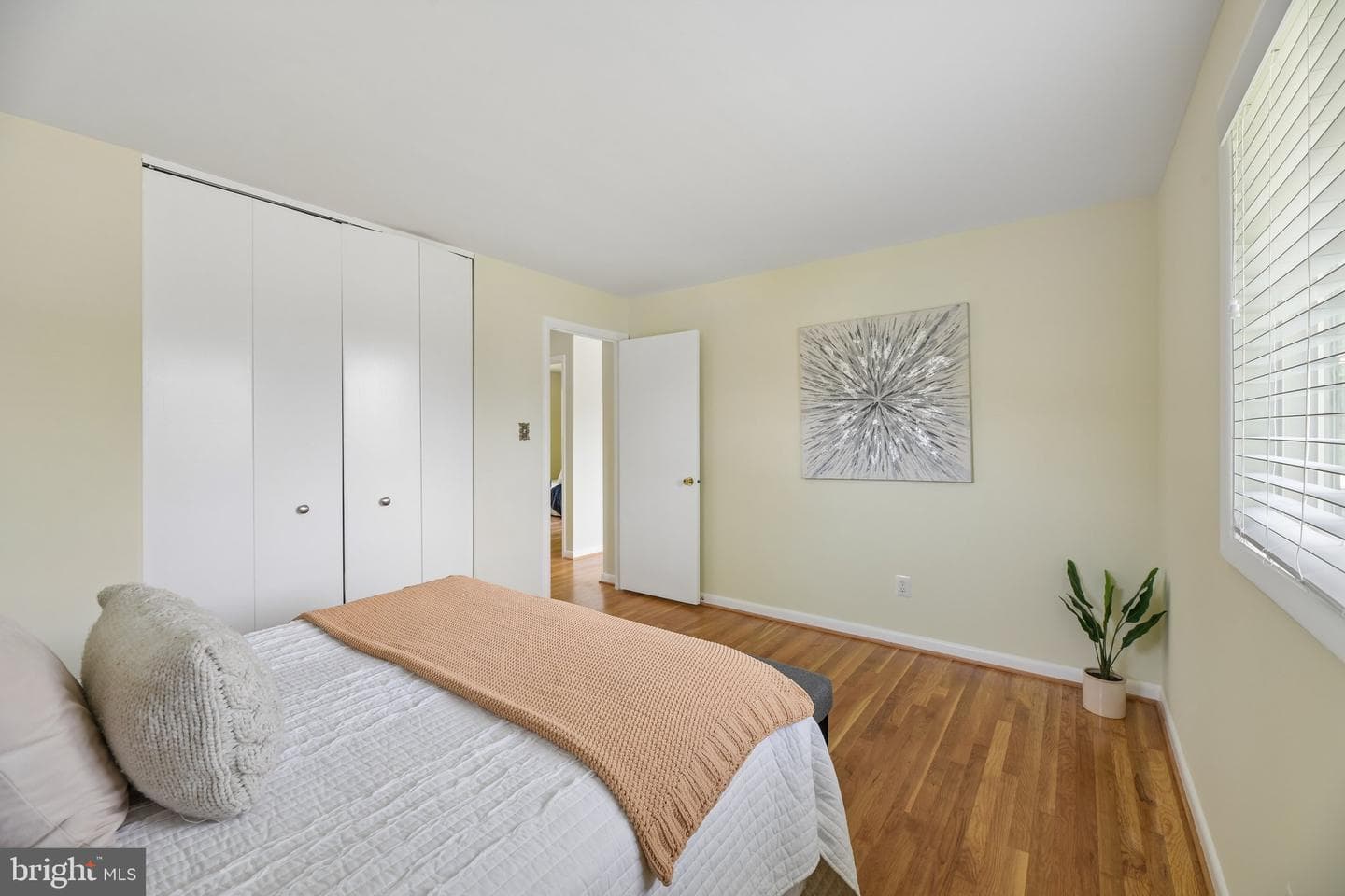 4957 Regina Drive photo 32