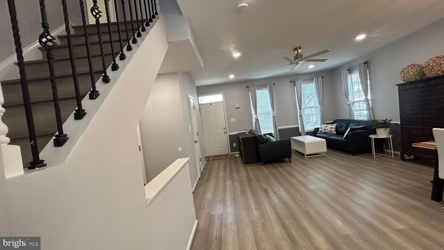 6025 Mcalester Way photo 5