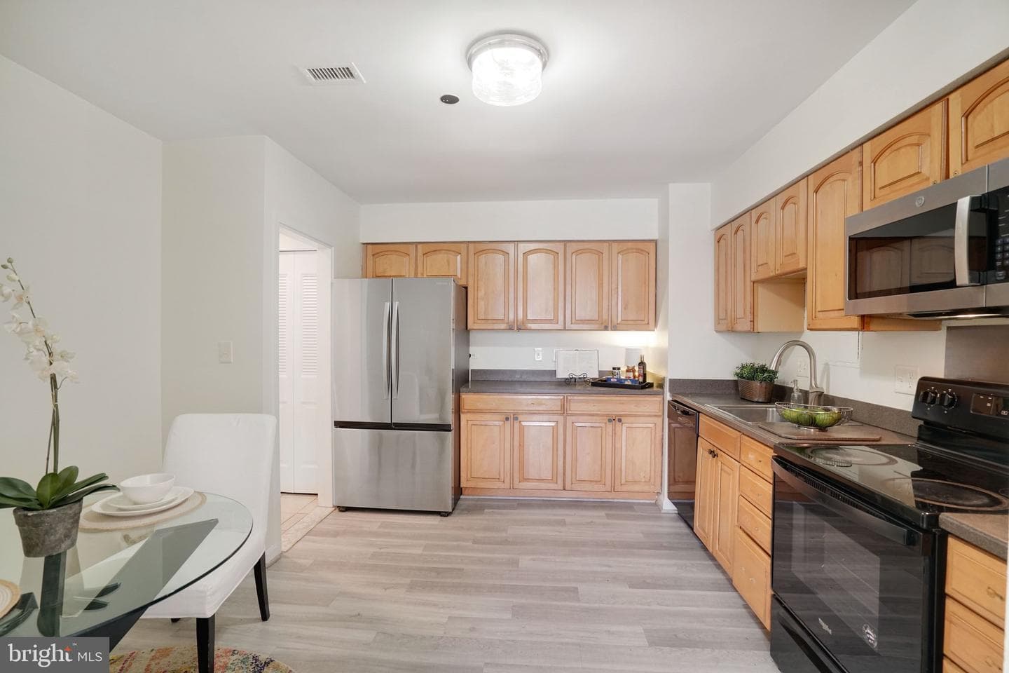 3713 S George Mason Drive #t5w photo 8