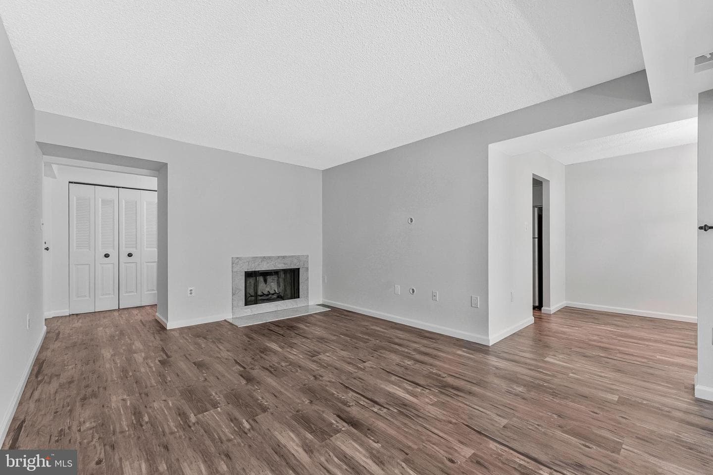 2210 Springwood Dr # 107 photo 8