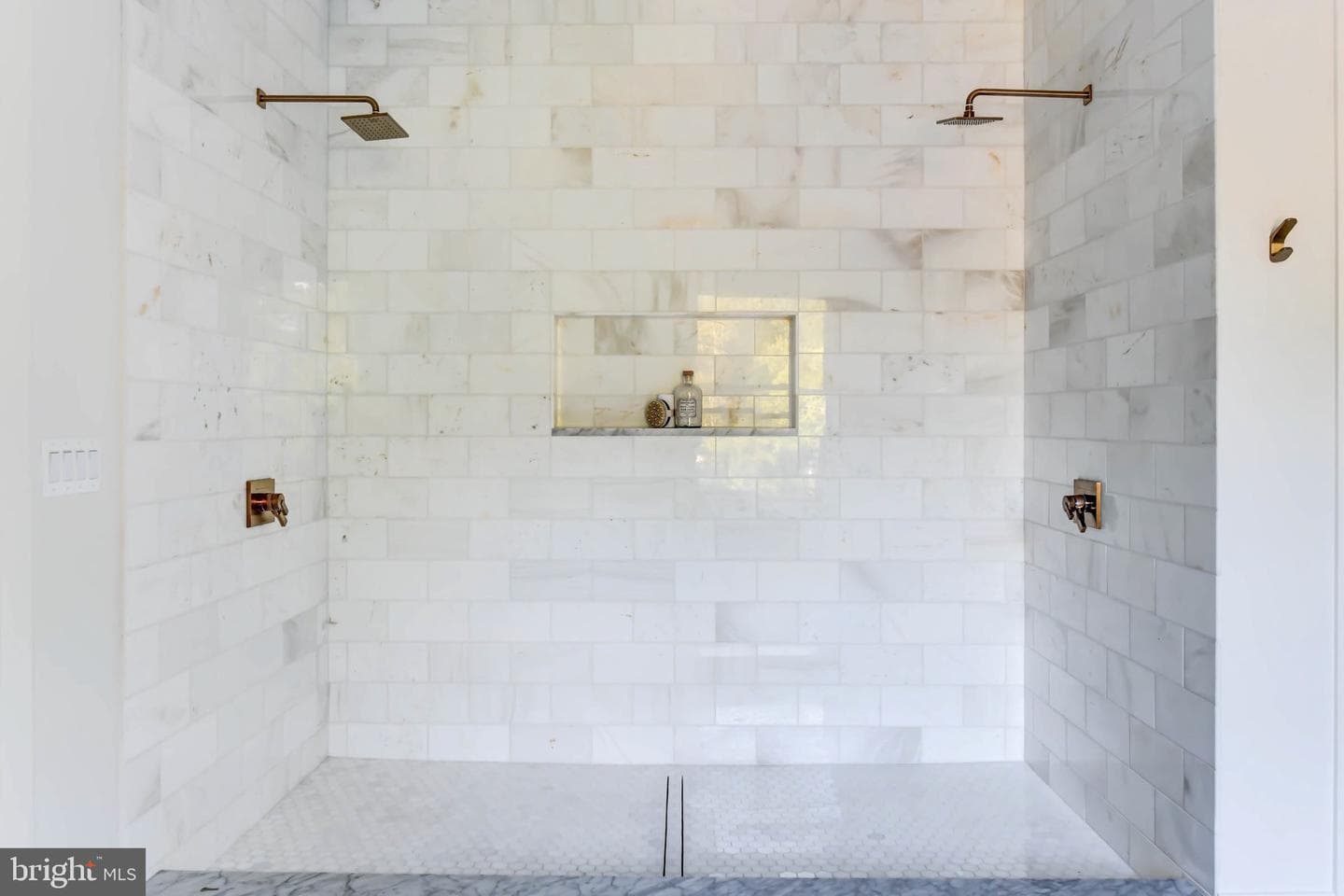 7102 Alger Road photo 10