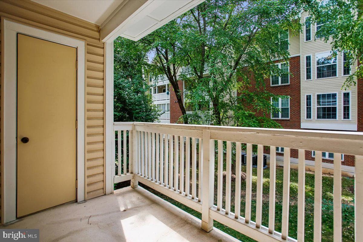 1530 Lincoln Way #203a photo 6