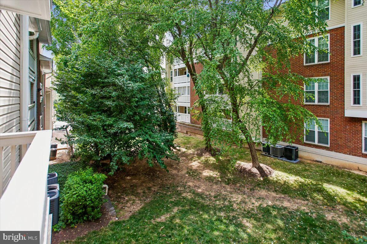 1530 Lincoln Way #203a photo 8