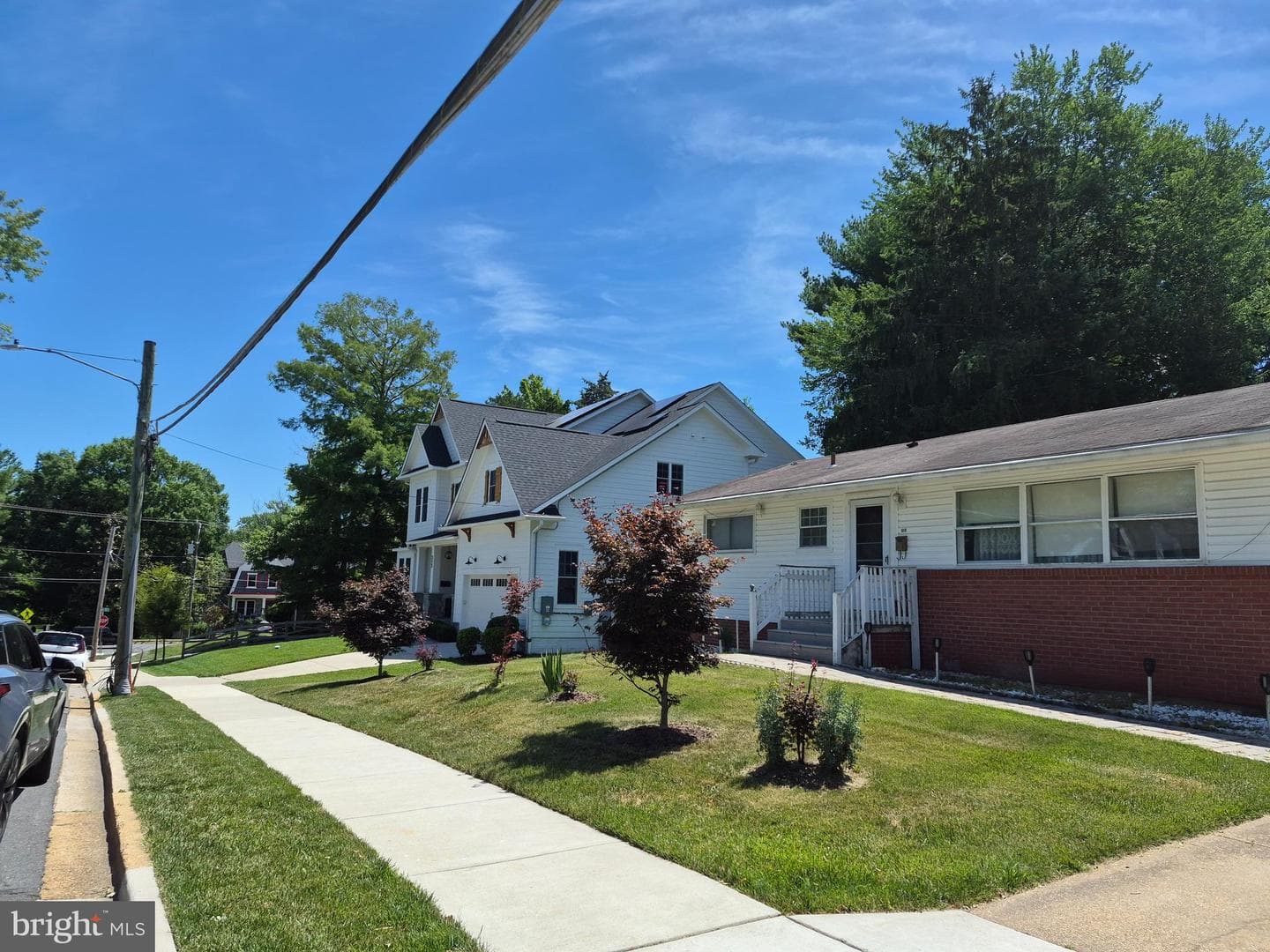 313 Locust Street SE photo 2