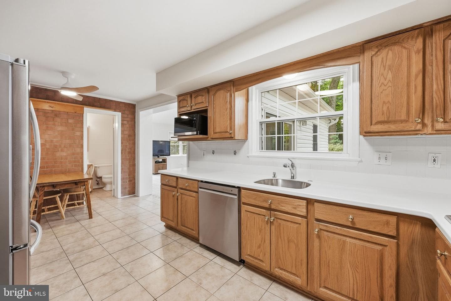 5004 Linette Lane photo 18