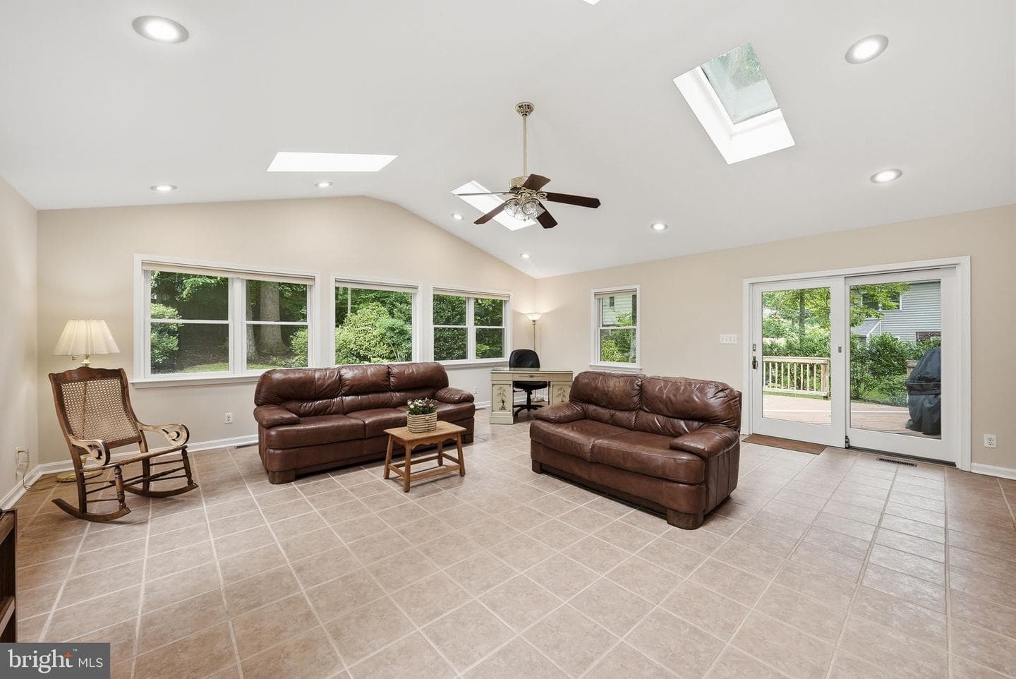 5004 Linette Lane photo 22