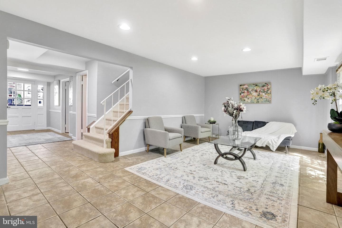 8127 Pinelake Court photo 4