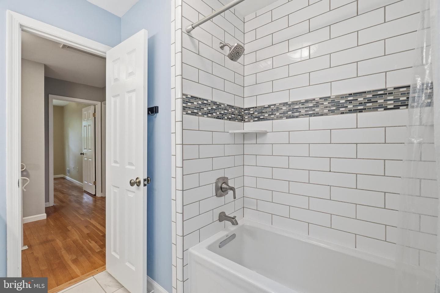 8900 Queen Elizabeth Boulevard photo 25