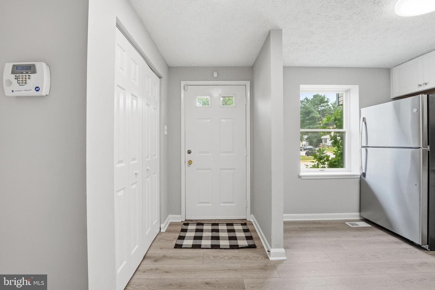 8759 Kanawha Court photo 4