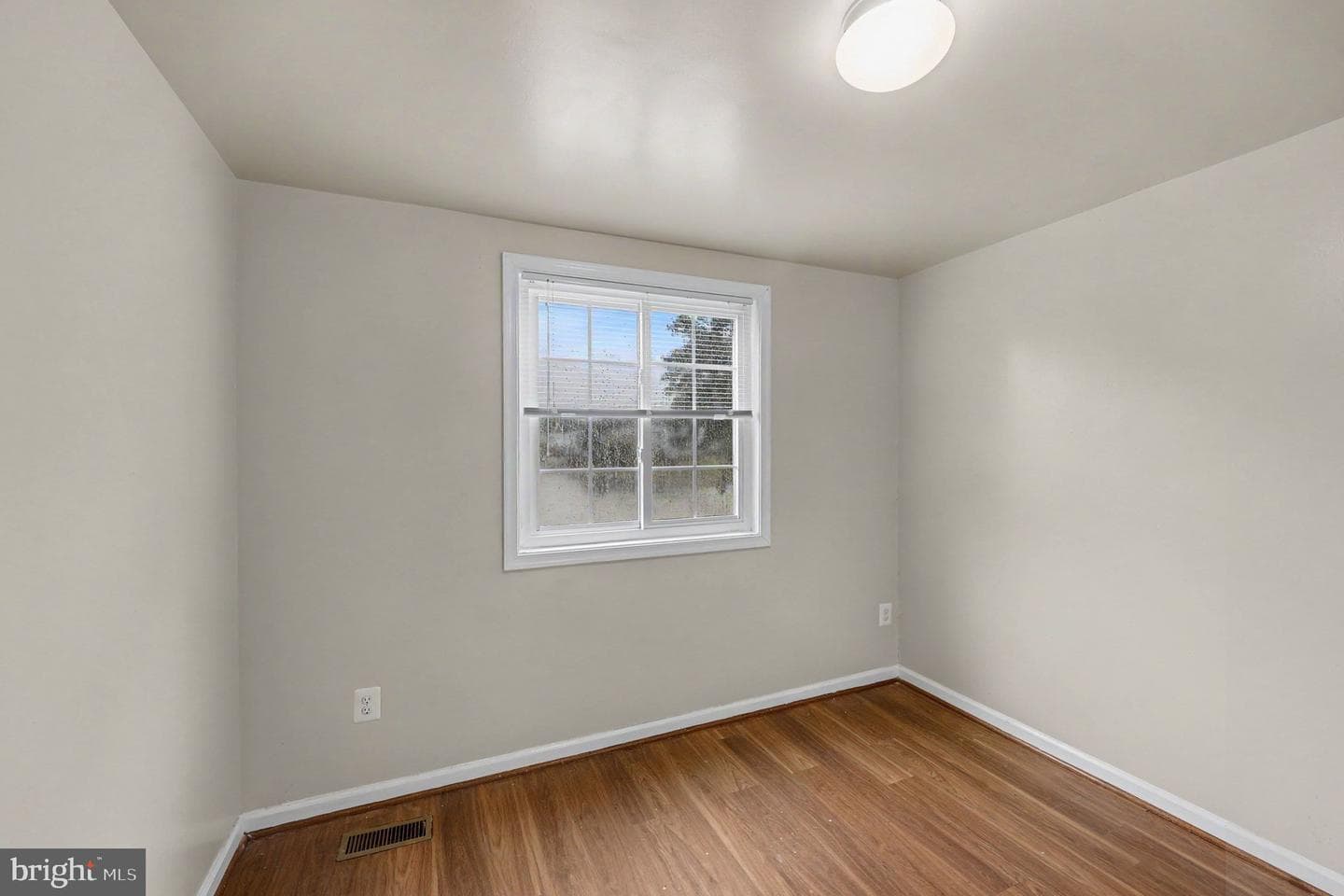 8309 Pondside Terrace photo 16