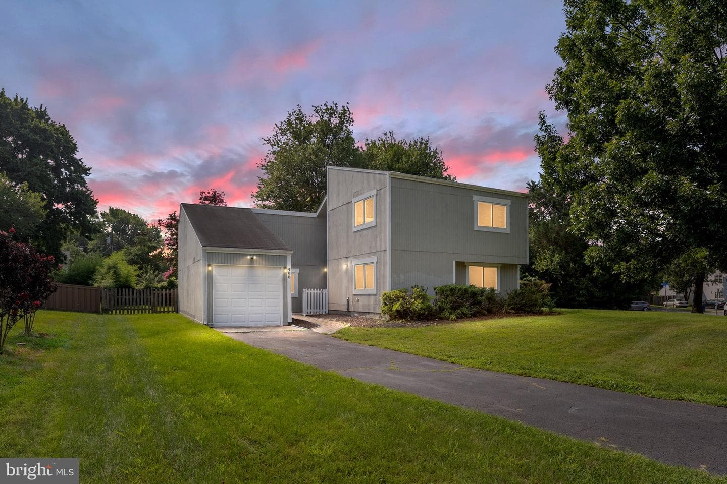 408 Arkansas Avenue photo 3