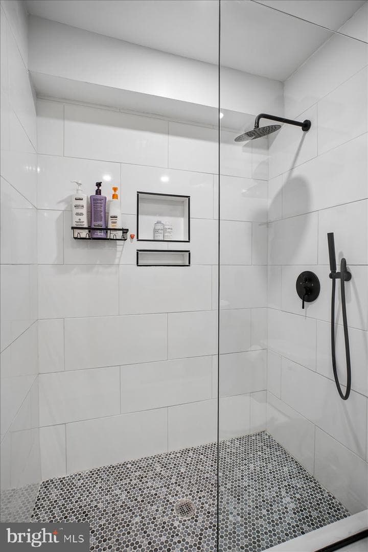6924 Duke Drive photo 32
