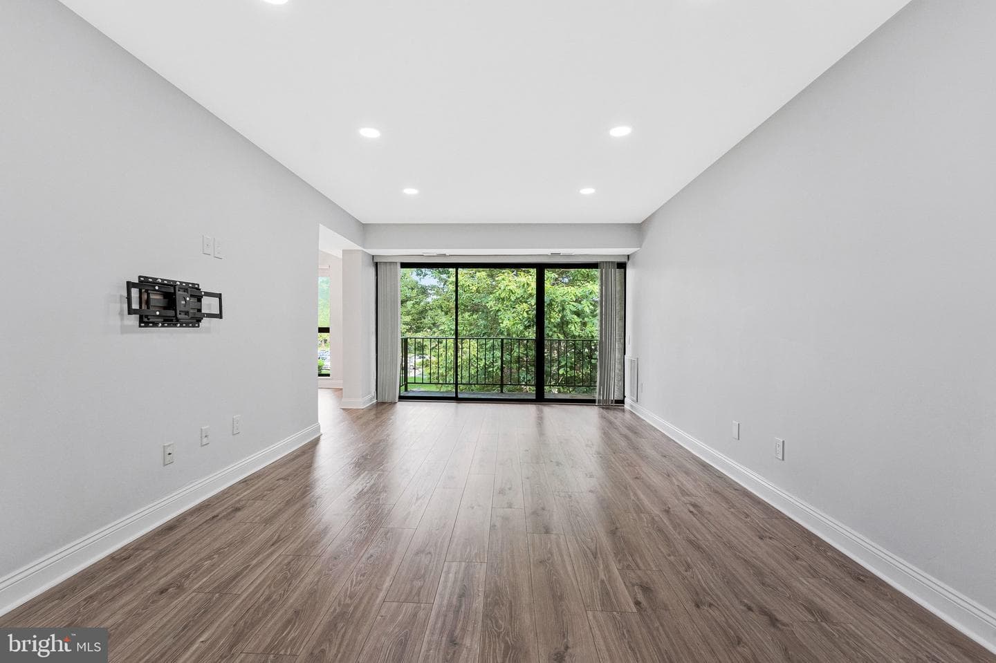 2012 Colts Neck Rd # 21A photo 3