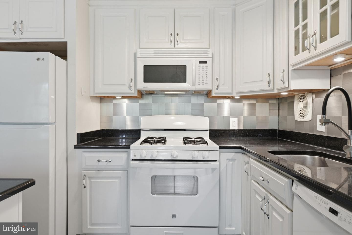 7740 Donnybrook Ct # 202 photo 11