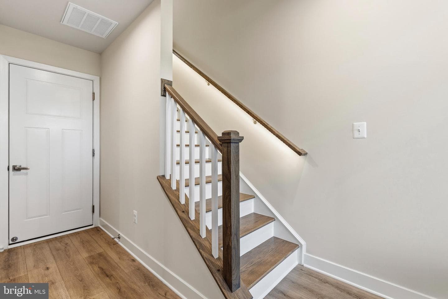 14016 Airfoil Road photo 5