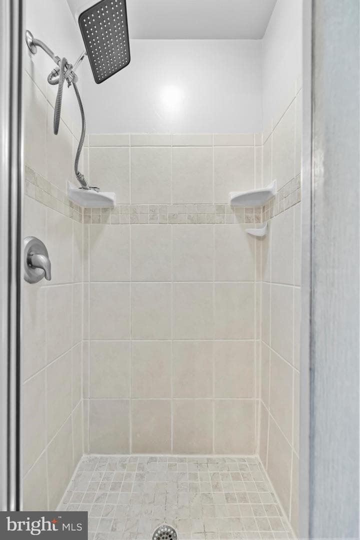 6261 Masefield Court photo 37