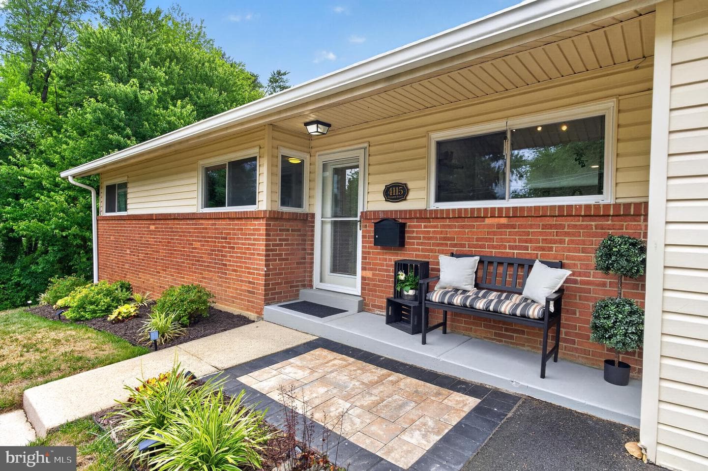 4115 Duvawn Street, Alexandria