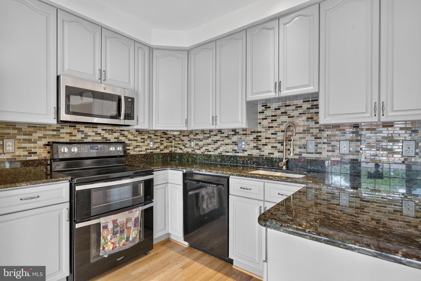 6295 Taliaferro Way photo 11