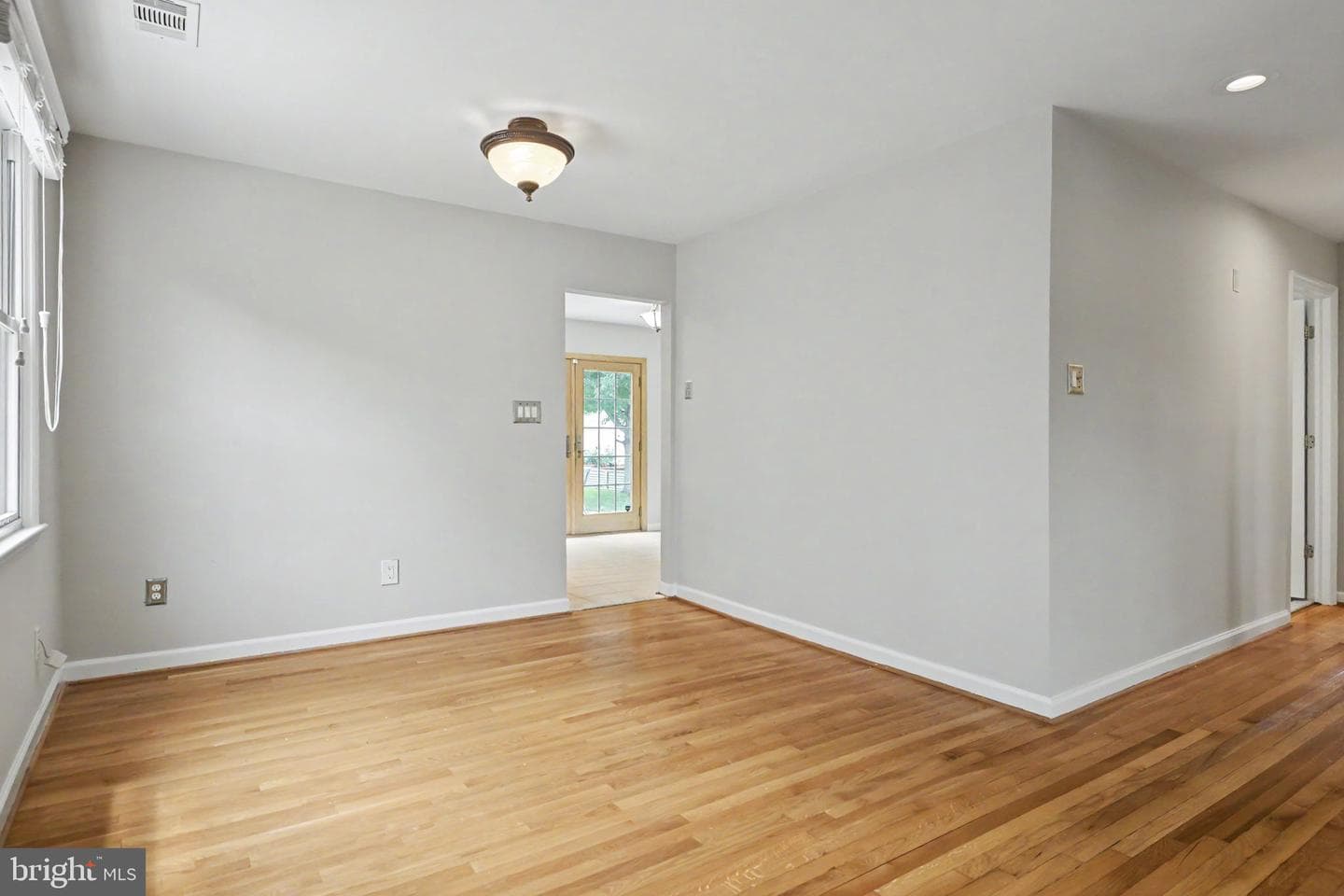 3128 Wayne Road photo 20