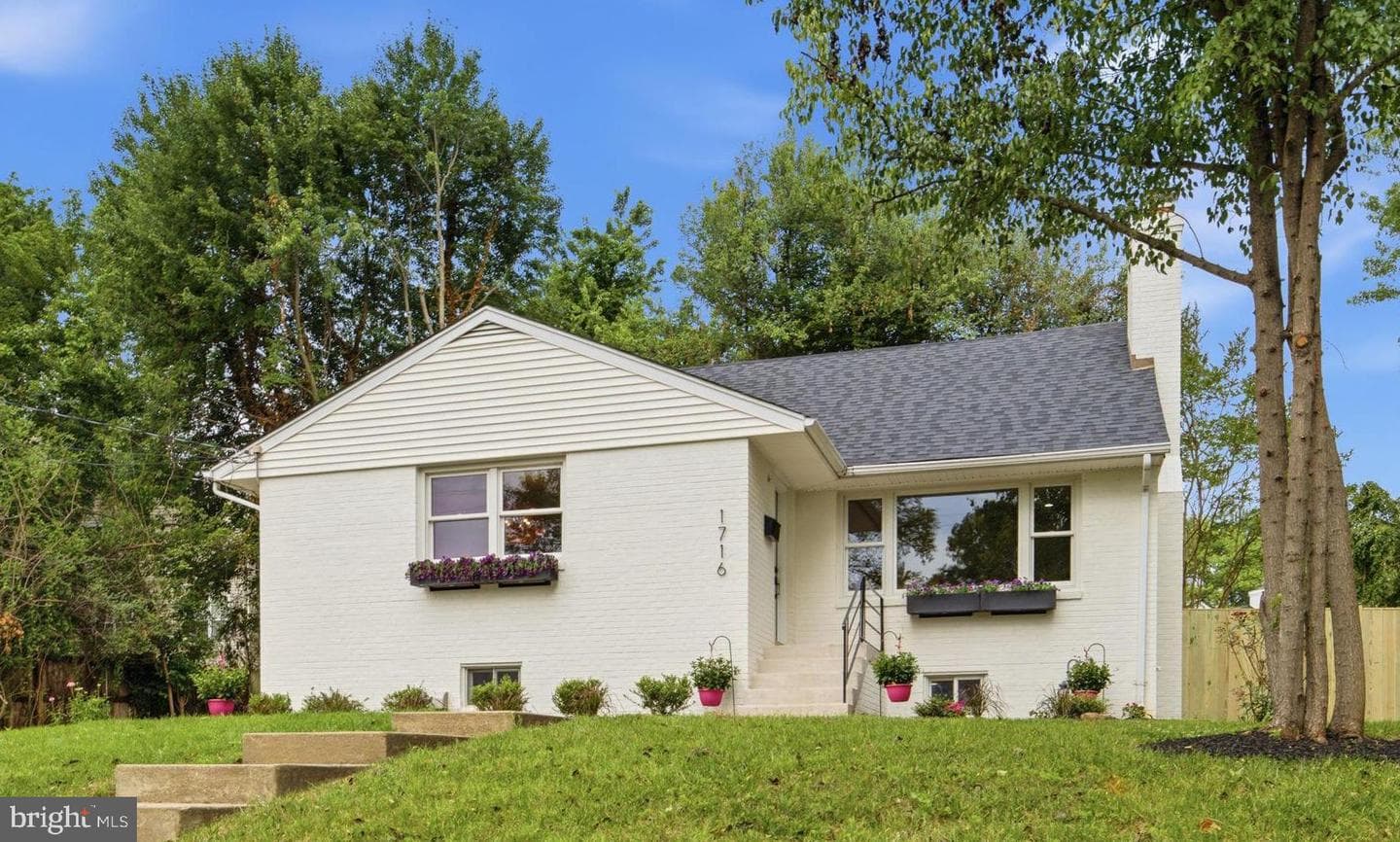 1716 Macon Street, Mclean