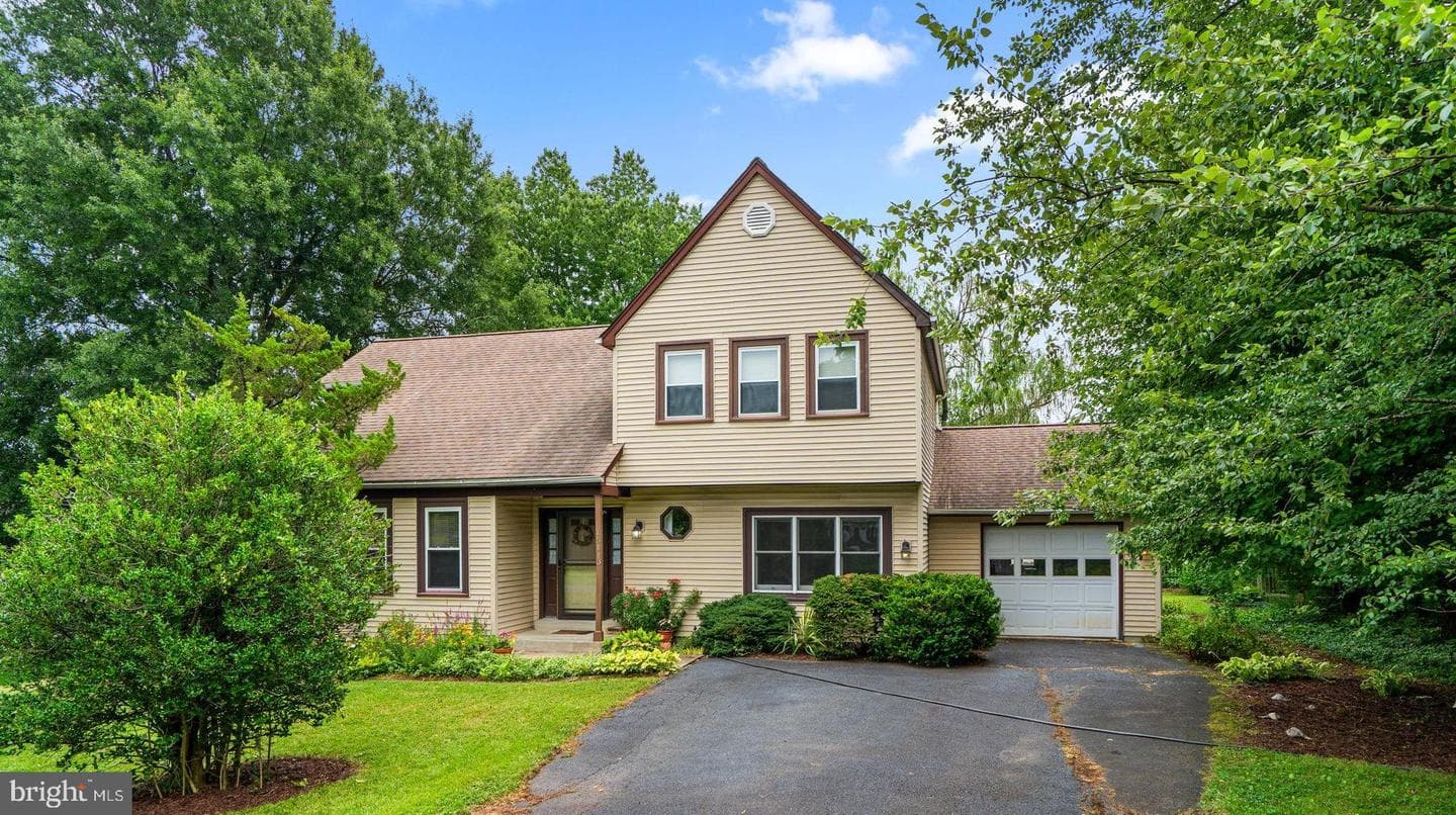 15113 Philip Lee Road, Chantilly