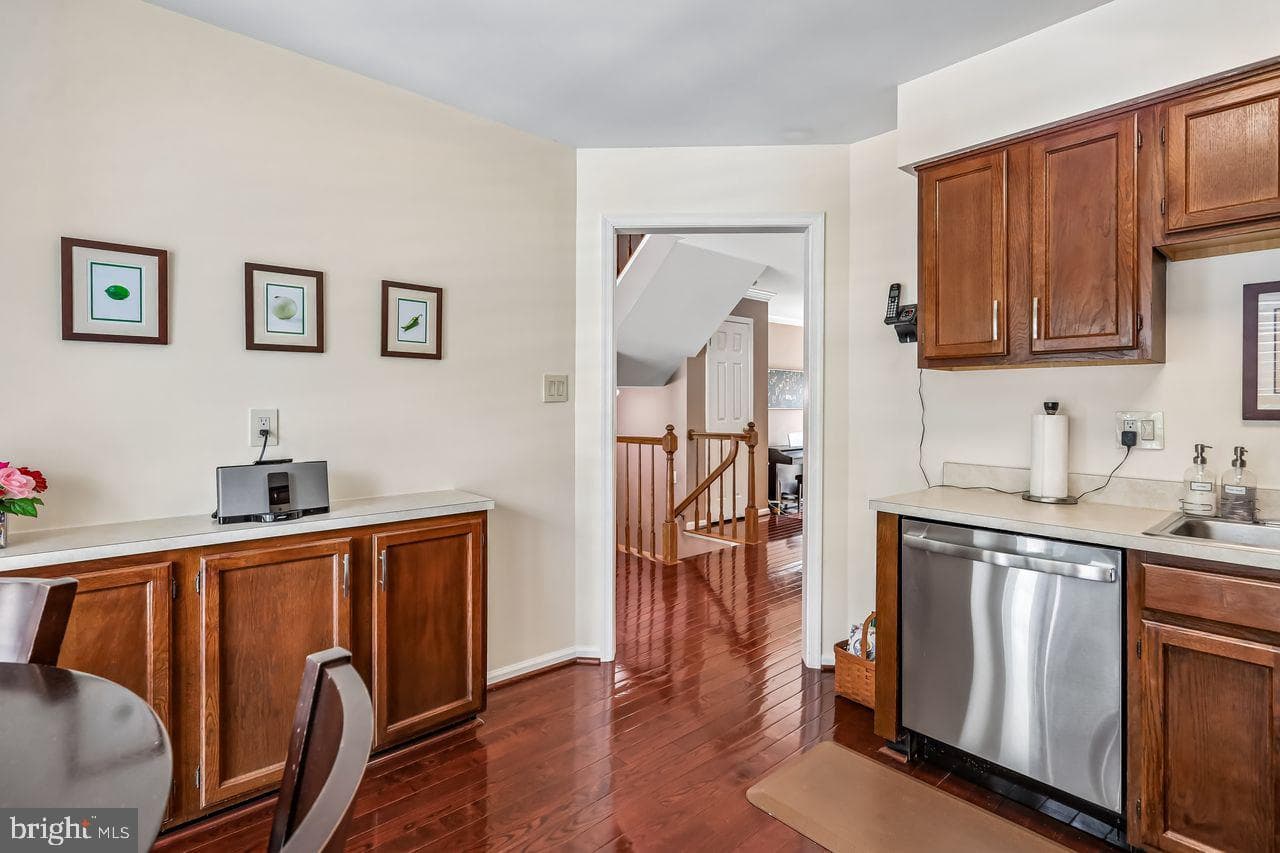 5250 Stoney Branch Court photo 6