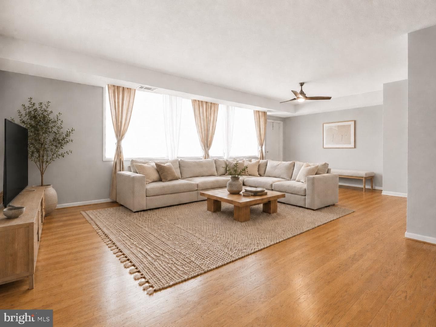 3713 S George Mason Drive #810 photo 6