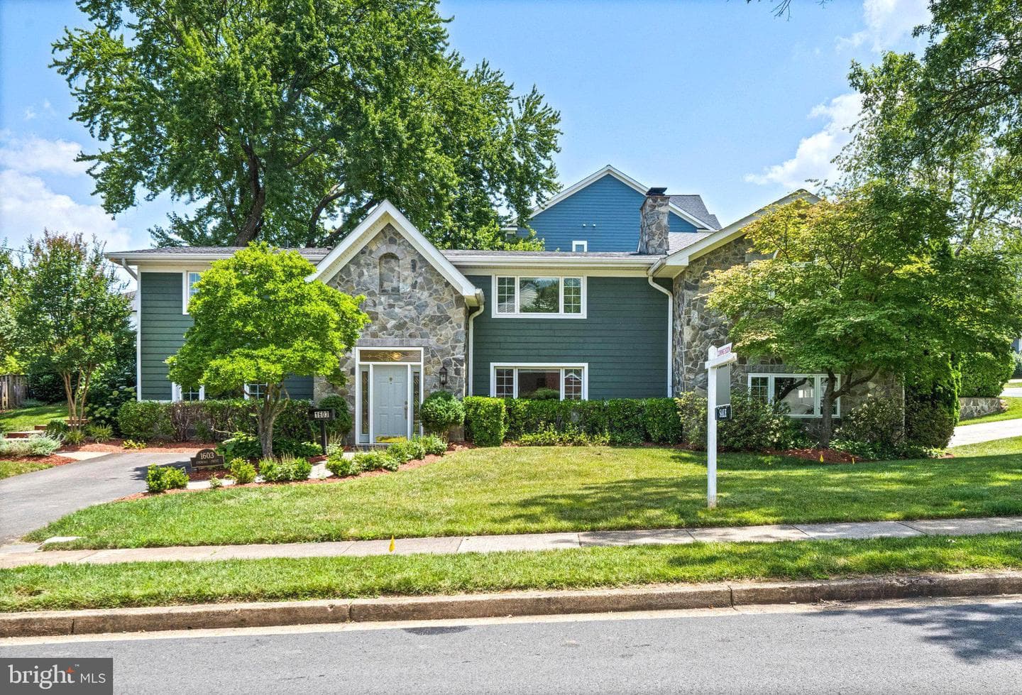 1603 Simmons Drive photo 6