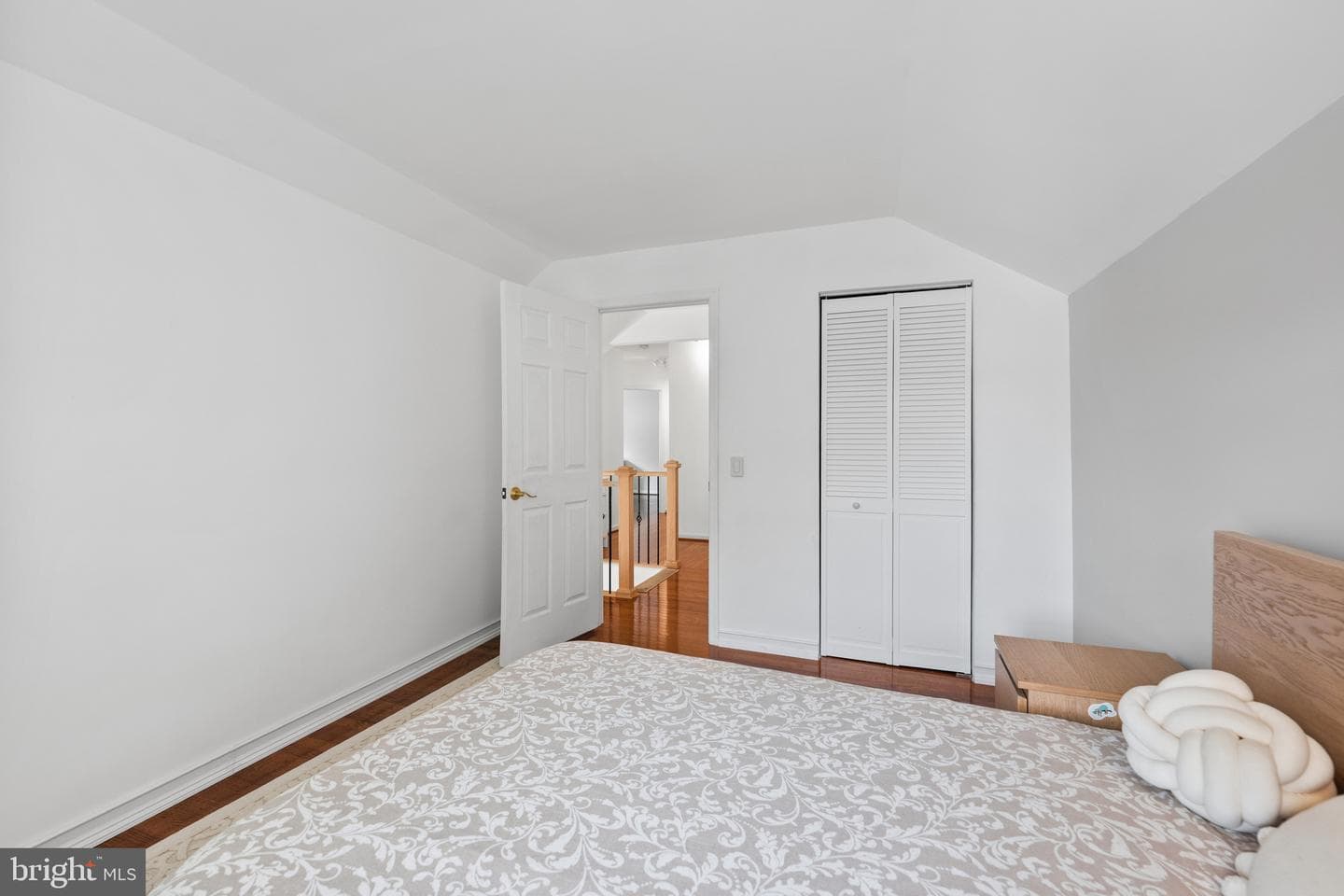 9030 Chestnut Ridge Road photo 29